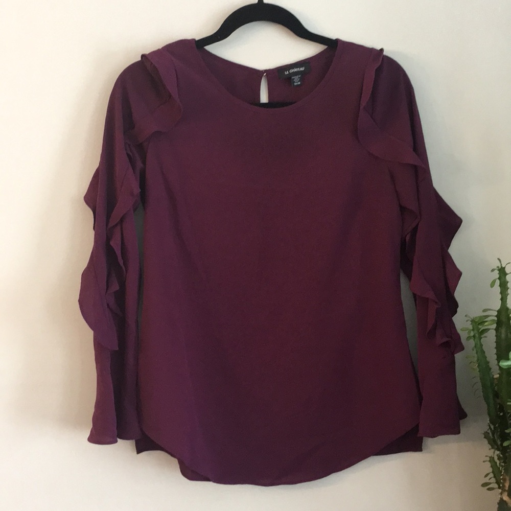 Ruffle blouse long sleeved